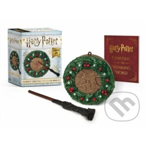 Harry Potter: Hogwarts Christmas Wreath and Wand Set - Donald Lemke